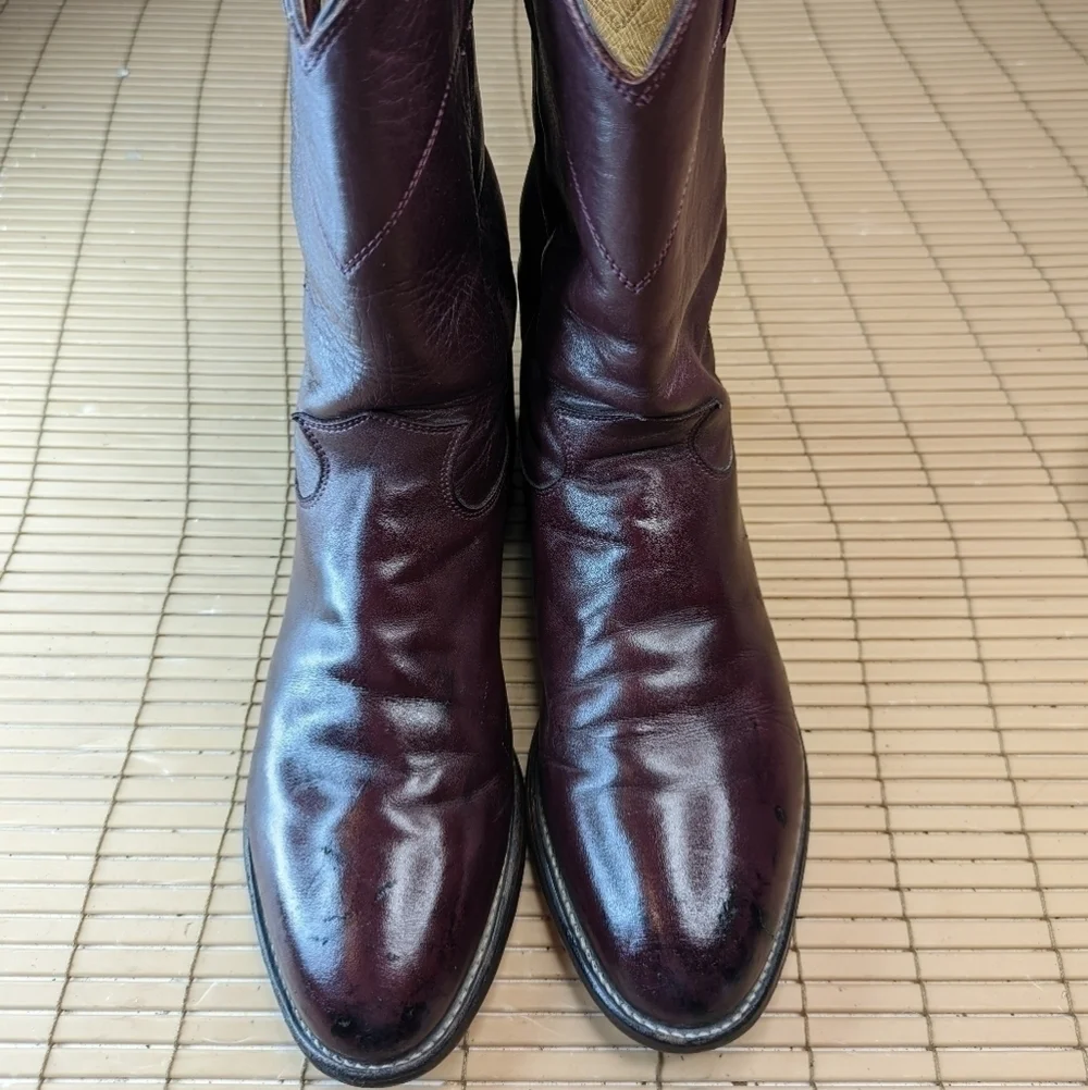 Justin Boots Style 3037  Burgundy Wine Leather  Roper Cowboy Boots Made In USA M